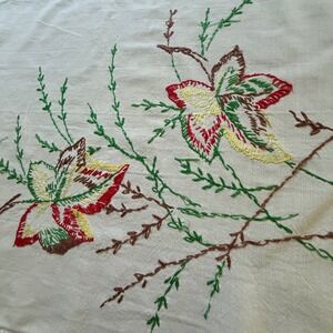 Vintage Hand Embroidered Floral Table Runner White Linen Purple Crochet Trim 38"